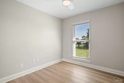 4570 Yacht Harbour Dr, Pensacola, FL 32514 - Photo 16