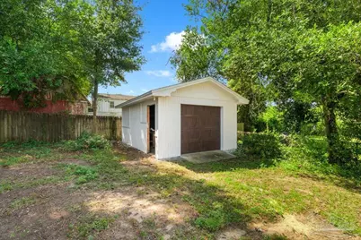 2031 Broyhill Ln, Pensacola, FL 32526 - Photo 48