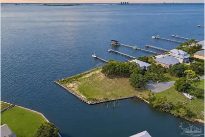 4574 Sabine Ct, Gulf Breeze, FL 32563 - Photo 6