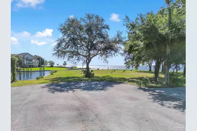 4574 Sabine Ct, Gulf Breeze, FL 32563 - Photo 2