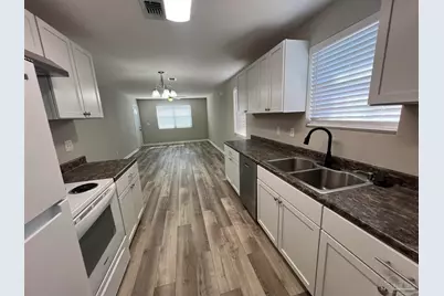927 Bremen Ave #A, Pensacola, FL 32507 - Photo 8