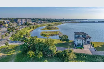 4 Wharf Ave, Pensacola, FL 32502 - Photo 2