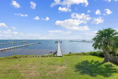 5469 Soundside Dr, Gulf Breeze, FL 32563 - Photo 38