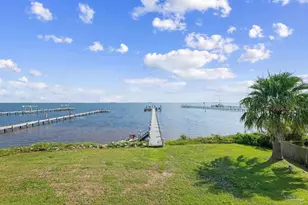 5469 Soundside Dr, Gulf Breeze, FL 32563 - Photo 38