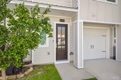 242 Junction Ave, Pensacola, FL 32502 - Photo 2