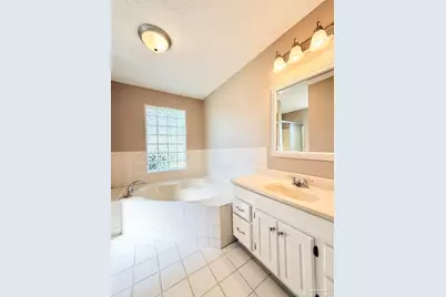 2825 Venetian Garden, Gulf Breeze, FL 32563 - Photo 20
