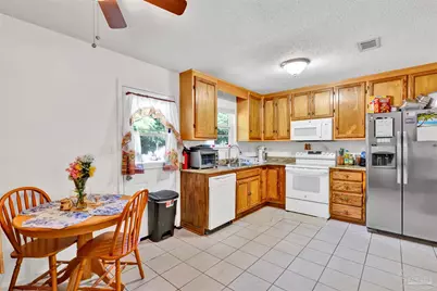 5131 Oakleaf Dr, Pace, FL 32571 - Photo 8