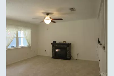 5131 Oakleaf Dr, Pace, FL 32571 - Photo 6