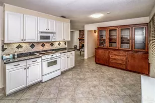 6281 Audubon Dr, Pensacola, FL 32504 - Photo 12