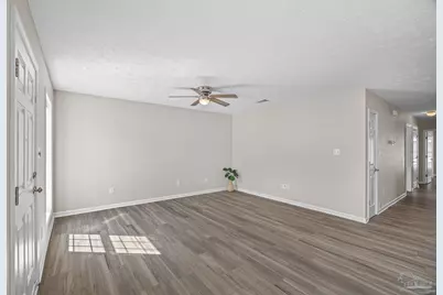 5317 Yellow Bluff Rd, Pensacola, FL 32507 - Photo 8