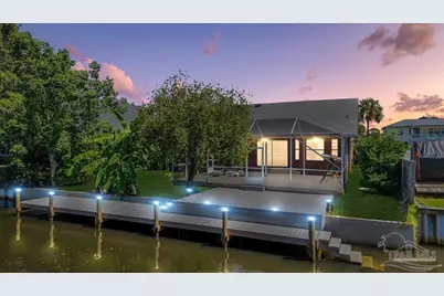 1613 Kalakaua Ct, Gulf Breeze, FL 32563 - Photo 2