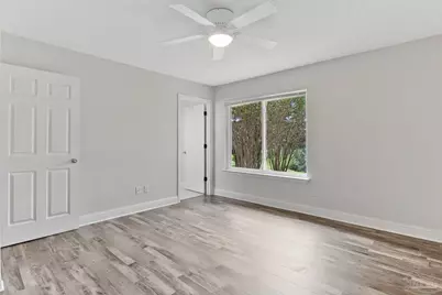 5409 Pond View Dr, Milton, FL 32570 - Photo 18