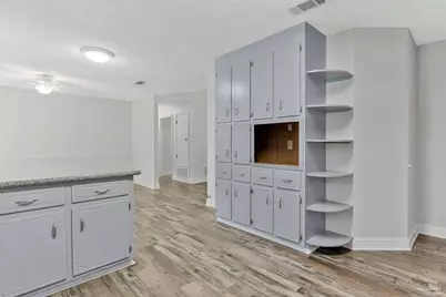 5409 Pond View Dr, Milton, FL 32570 - Photo 14