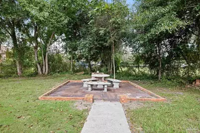 6971 Jefferson Ave, Century, FL 32535 - Photo 18