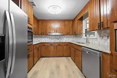 6971 Jefferson Ave, Century, FL 32535 - Photo 6