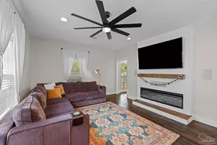 811 N Reus St, Pensacola, FL 32501 - Photo 28