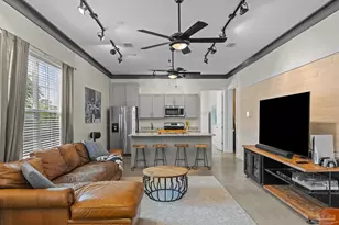 811 N Reus St, Pensacola, FL 32501 - Photo 12