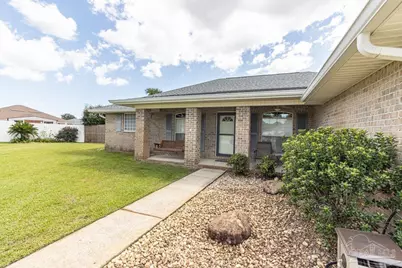 2410 Ennis Ct, Navarre, FL 32566 - Photo 4