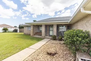2410 Ennis Ct, Navarre, FL 32566 - Photo 4