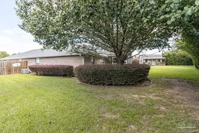 2410 Ennis Ct, Navarre, FL 32566 - Photo 50