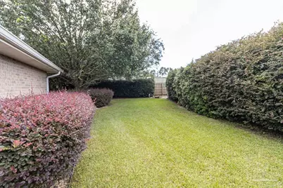 2410 Ennis Ct, Navarre, FL 32566 - Photo 48