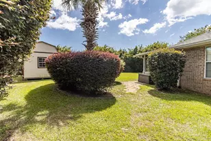 2410 Ennis Ct, Navarre, FL 32566 - Photo 34