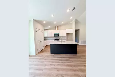 2014 Bainbridge Ave, Pensacola, FL 32507 - Photo 12