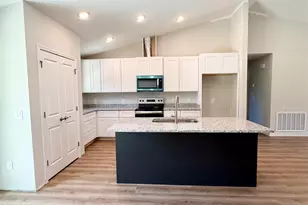2014 Bainbridge Ave, Pensacola, FL 32507 - Photo 12