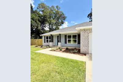 2014 Bainbridge Ave, Pensacola, FL 32507 - Photo 2