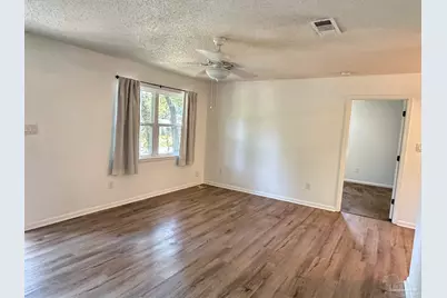8240 Sedgefield Dr, Pensacola, FL 32507 - Photo 4