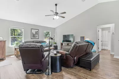 3501 Jubilee Dr, Pace, FL 32571 - Photo 6