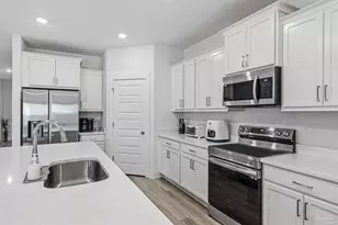 6677 Paso Fino Dr, Pensacola, FL 32526 - Photo 10