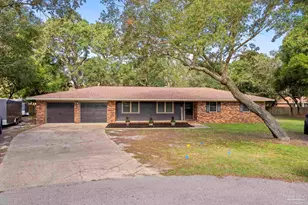 1539 Bay Woods Rd, Gulf Breeze, FL 32563 - Photo 1