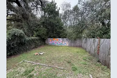 610 W La Rua St, Pensacola, FL 32501 - Photo 16