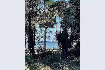1055 Harbourview Cir, Pensacola, FL 32507 - Photo 6