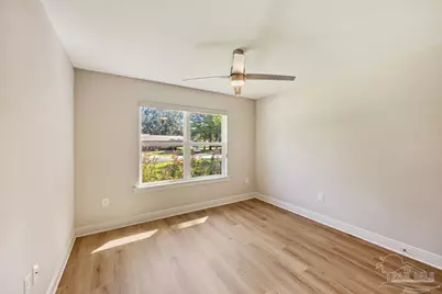 5245 Burt Ln, Pace, FL 32571 - Photo 4