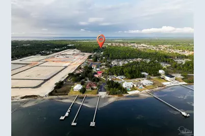 1810 W Smugglers Cove Cir, Gulf Breeze, FL 32563 - Photo 1