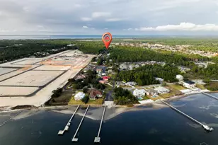 1810 W Smugglers Cove Circle, Gulf Breeze, FL 32563 - Photo 1