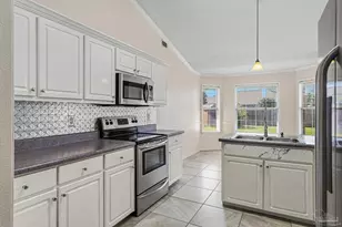 8213 Hartington Dr, Navarre, FL 32566 - Photo 14