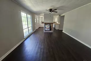 150 Springdale Cir, Pensacola, FL 32503 - Photo 8
