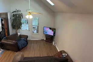6121 Chablis Ln, Pensacola, FL 32504 - Photo 2