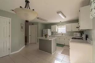 2104 Jarrod Dr, Cantonment, FL 32533 - Photo 12