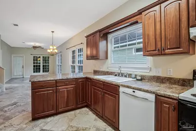 197 Wildflower Ln, Pensacola, FL 32514 - Photo 6