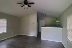 718 Bremen Ave, Pensacola, FL 32507 - Photo 2