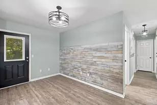 5640 Government Dr, Gulf Breeze, FL 32563 - Photo 8