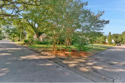 301 W Mallory, Pensacola, FL 32501 - Photo 8