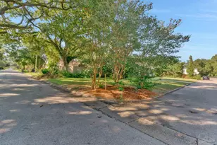 301 W Mallory, Pensacola, FL 32501 - Photo 8