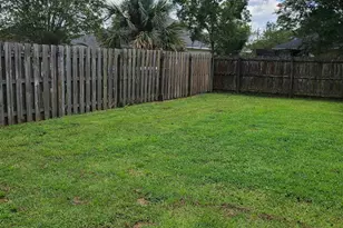 2321 Bur Oak Dr, Cantonment, FL 32533 - Photo 2
