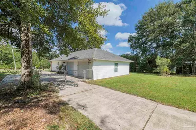 1009 Rachel Cir, Cantonment, FL 32533 - Photo 8