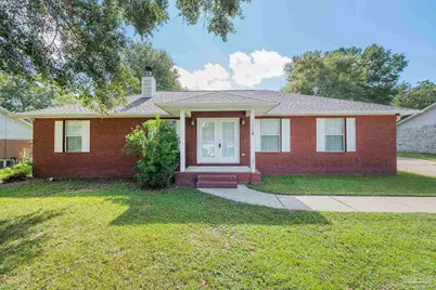 1009 Rachel Cir, Cantonment, FL 32533 - Photo 4